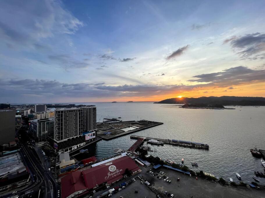 Cityscape Hideaway Jesselton Quay 城市景观休閒居